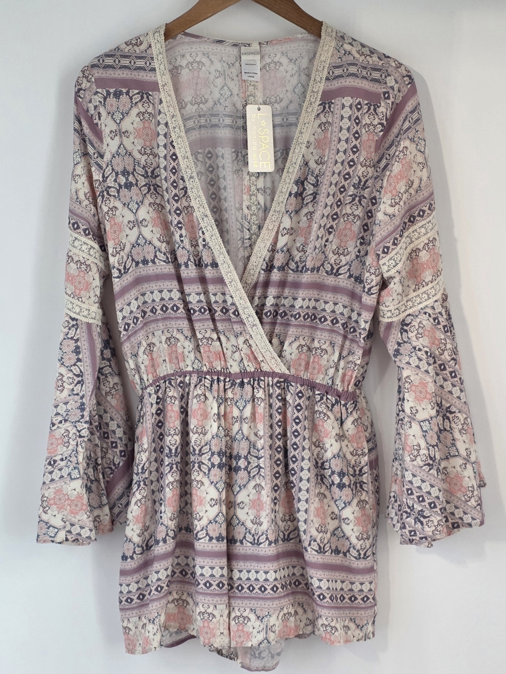 l*space Rimini Lovestruck Mosaic MultiColored Long Bell Sleeve Romper Size Large